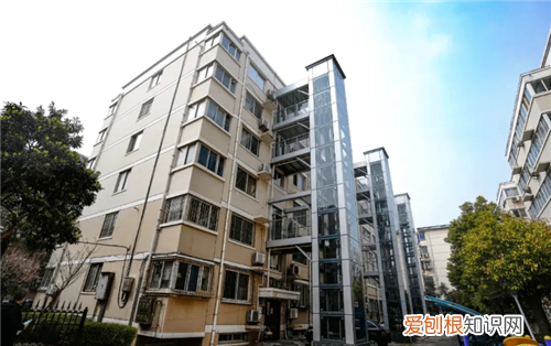 旧楼加装电梯一二楼补偿标准是什么，旧楼加电梯一楼给多少补偿