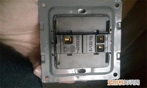 灯开关坏了没弹力怎么关灯，电灯开关没有弹力怎么办