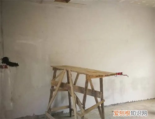 批灰刷墙的教程是什么，批灰刷墙图片
