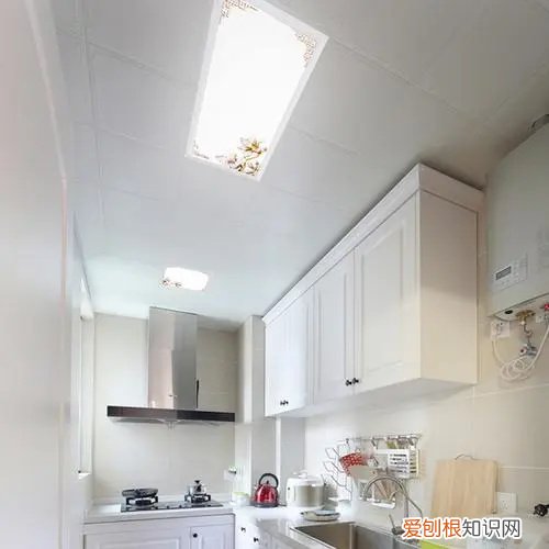 厨房灯选18w还是24w，厨房灯选16w还是24w
