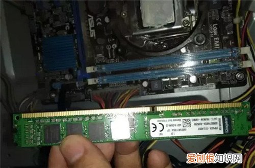 电脑内存条坏了会出现什么情况，电脑内存条损坏会出现什么情况