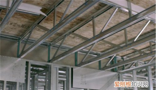100平方需要多少轻钢龙骨，100平方需要多少轻钢龙骨计算公式