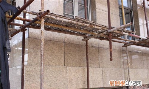 外墙保温板锚固钉规范是什么，外墙保温板锚固钉规范是什么样的