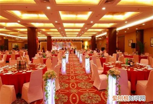 婚宴饭店多少一桌，婚宴饭店多少一桌菜