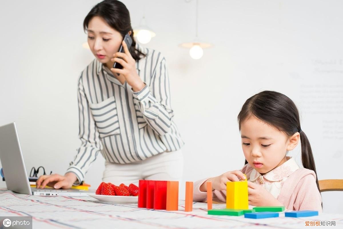孩子从胆小到自信，育儿专家：孩子自卑胆小敏感，用这6招，给孩子自信阳光和开朗