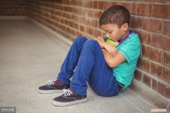 孩子从胆小到自信，育儿专家：孩子自卑胆小敏感，用这6招，给孩子自信阳光和开朗