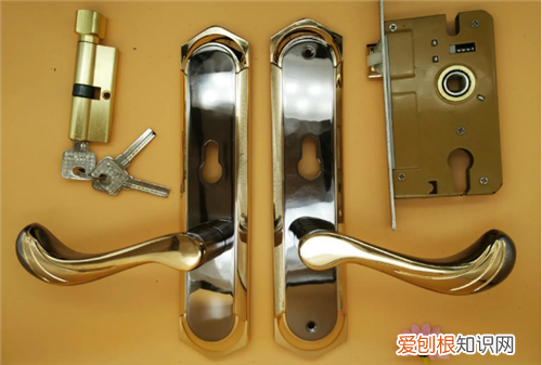 铝合金门锁坏了怎么换锁，铝合金门锁坏了怎么换锁芯图解