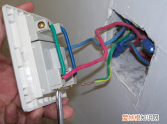 为什么家庭都不接地线，为什么家里不接地线