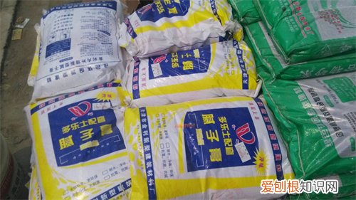 粘粉和腻子粉区别是什么