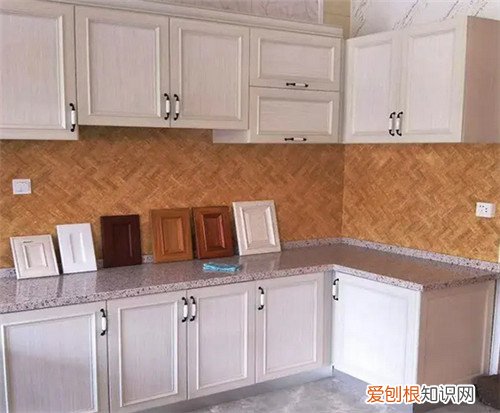 橱柜门关不上怎么调合页,橱柜合页不能自动关闭