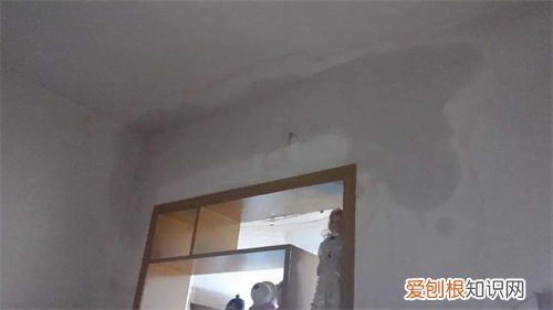 外墙渗水到内墙能彻底解决吗,外墙渗水在内墙能修吗