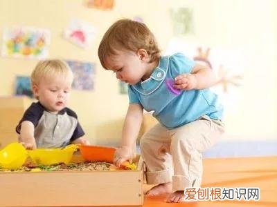 孩子不自信胆子小怎么办，宝宝胆小又敏感怎么办？做到这3点，让孩子变得大胆自信起来