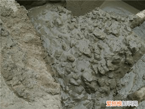 15公分厚一平方用多少混凝土，15公分厚混凝土每平方多重