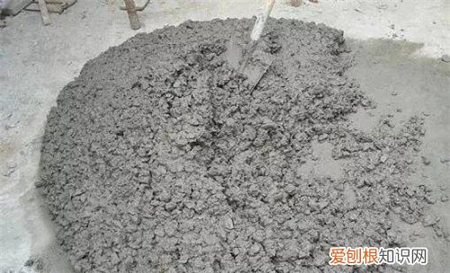 15公分厚一平方用多少混凝土，15公分厚混凝土每平方多重