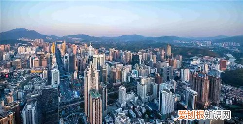 深圳标志性建筑有哪些，深圳标志性的建筑是什么