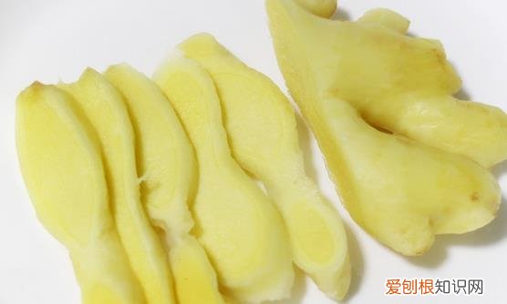 狐臭严重影响人际关系 推荐祛狐臭的小偏方