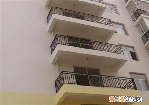 凸阳台真的不承重吗，凸阳台真的不承重吗视频