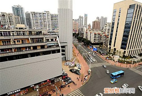 地铁口的房子升值规律是怎样的，地铁边房子升值过程