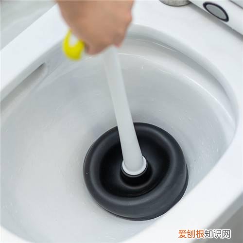 疏通器怎么用，弹簧疏通器怎么用