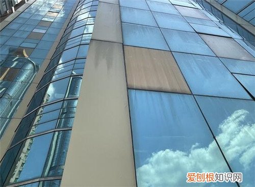 高层玻璃裂了怎么处理，高层玻璃破了怎么处理