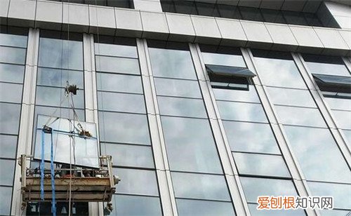 高层玻璃裂了怎么处理，高层玻璃破了怎么处理
