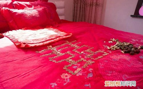 中式铺床标准步骤，中式铺床方法