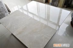 一块正方形地砖的面积大约9平对吗，一块地砖是9平方