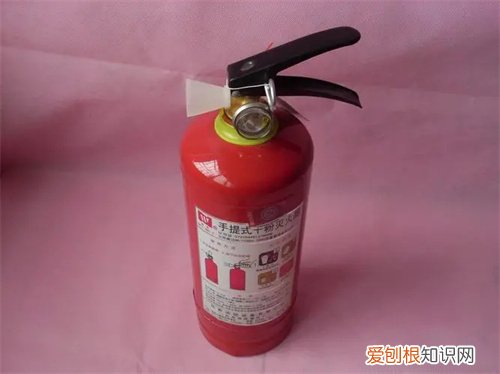 干粉灭火器黄区要换吗?,干粉灭火器到黄线还能用吗