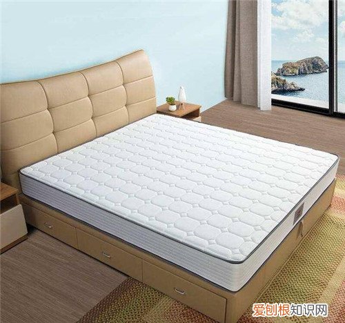 长期睡弹簧床垫的危害有哪些，老式弹簧床垫对身体有害吗