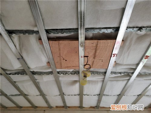 楼上装修电钻没完没了可以报警吗，装修用电钻可以报警吗