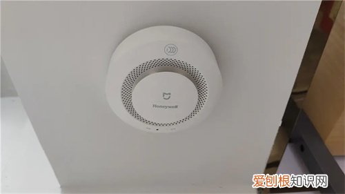 酒店屋顶的灯一闪一闪红光是什么,酒店屋顶的灯一闪一闪红光是什么原因