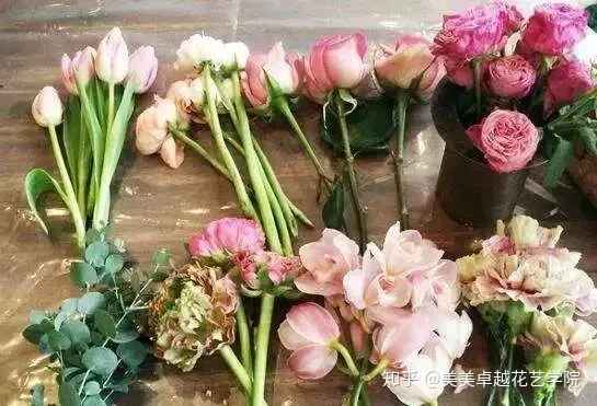 养鲜花需要注意什么，不同的鲜花应该怎样去养护？花艺师必修技巧