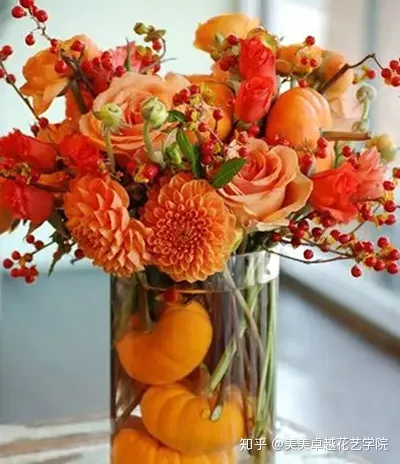 养鲜花需要注意什么，不同的鲜花应该怎样去养护？花艺师必修技巧