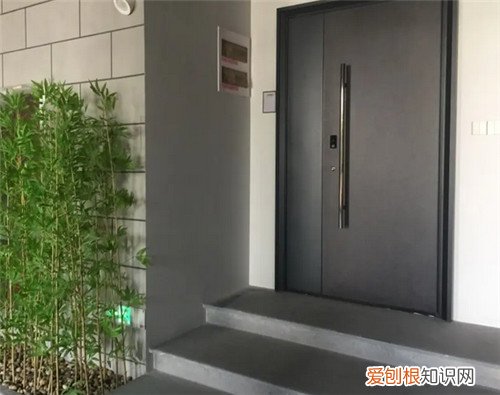 对门的入户门抬高对我有害吗,对门的入户门抬高对我有害吗