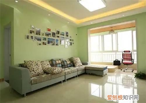 房子一边住人一边刷墙可以吗,刚刷了墙的房子能住人吗?