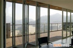 客厅隐形折叠门好用吗，客厅隐形折叠门效果图大全