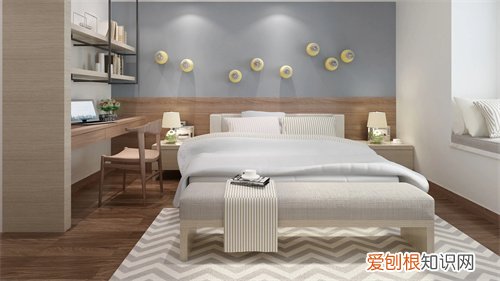 半夜听到砸墙一样咚咚声，晚上总听到咚咚咚敲墙