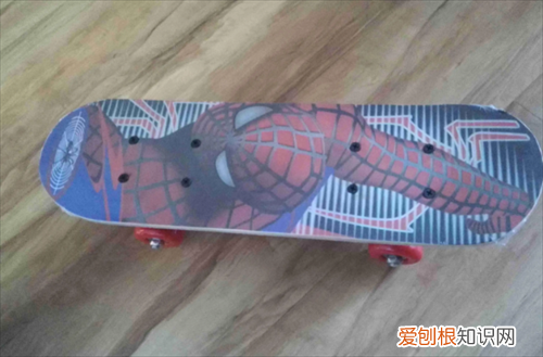 玩具板的危害是什么，滑板玩具板的危害