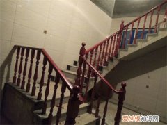 楼梯单双数有讲究吗，楼梯单双数有讲究吗,楼梯14步