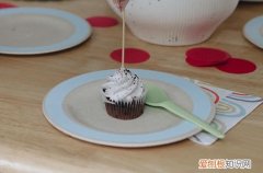 儿子18岁生日发朋友圈的精美句子 妈妈祝儿子生日简单说说