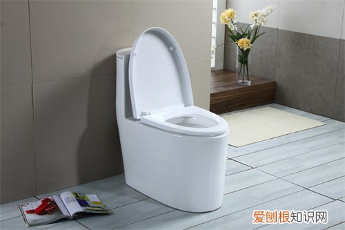 马桶出水慢无力冲不下去，马桶最近冲水无力