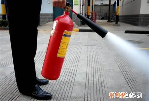 精密仪器灭火用什么灭火器，精密仪器的灭火器用哪个
