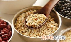 炒薏米泡水喝的功效和作用禁忌症 炒薏米泡水喝的功效