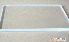 超白玻璃和普通玻璃的区别有哪些，普通玻璃跟超白玻璃的区别