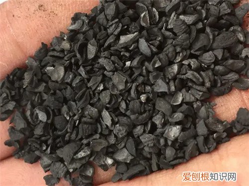 衣柜一开门味道大是甲醛味吗，衣柜味道很大是甲醛吗