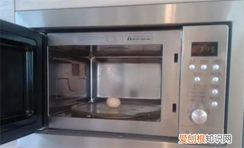 微波炉里可以放瓷碗吗，微波炉内能放瓷碗吗