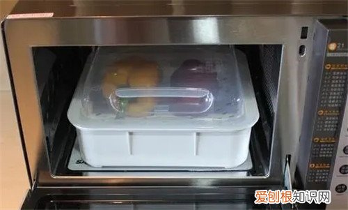 微波炉里可以放瓷碗吗，微波炉内能放瓷碗吗