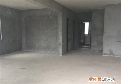 承重墙能打孔吗，承重墙能打孔吗接下水管吗