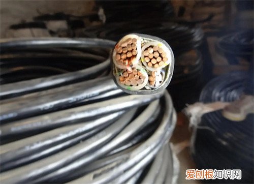20千瓦需要多少平方的电线，20千瓦需要多少平方的电线 220V