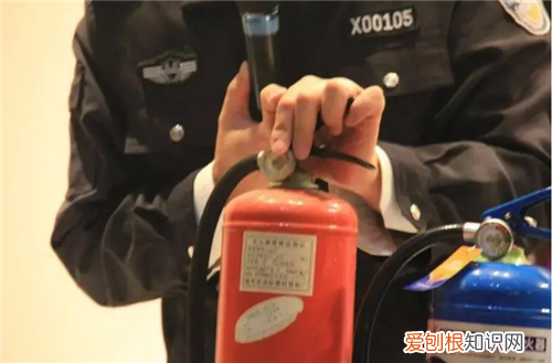 电池着火用什么灭火器,电池火灾用什么灭火器